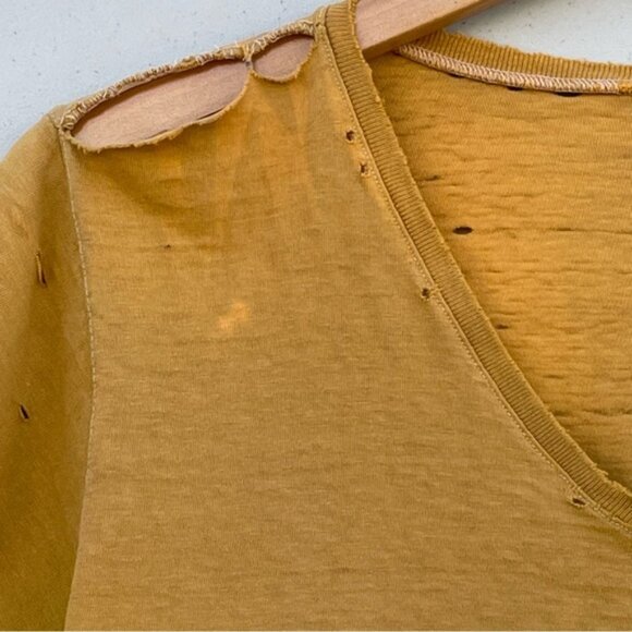 Gap Yellow Turmeric Women's Distressed V-neck T-shirt Size Med - Picture 5 of 9